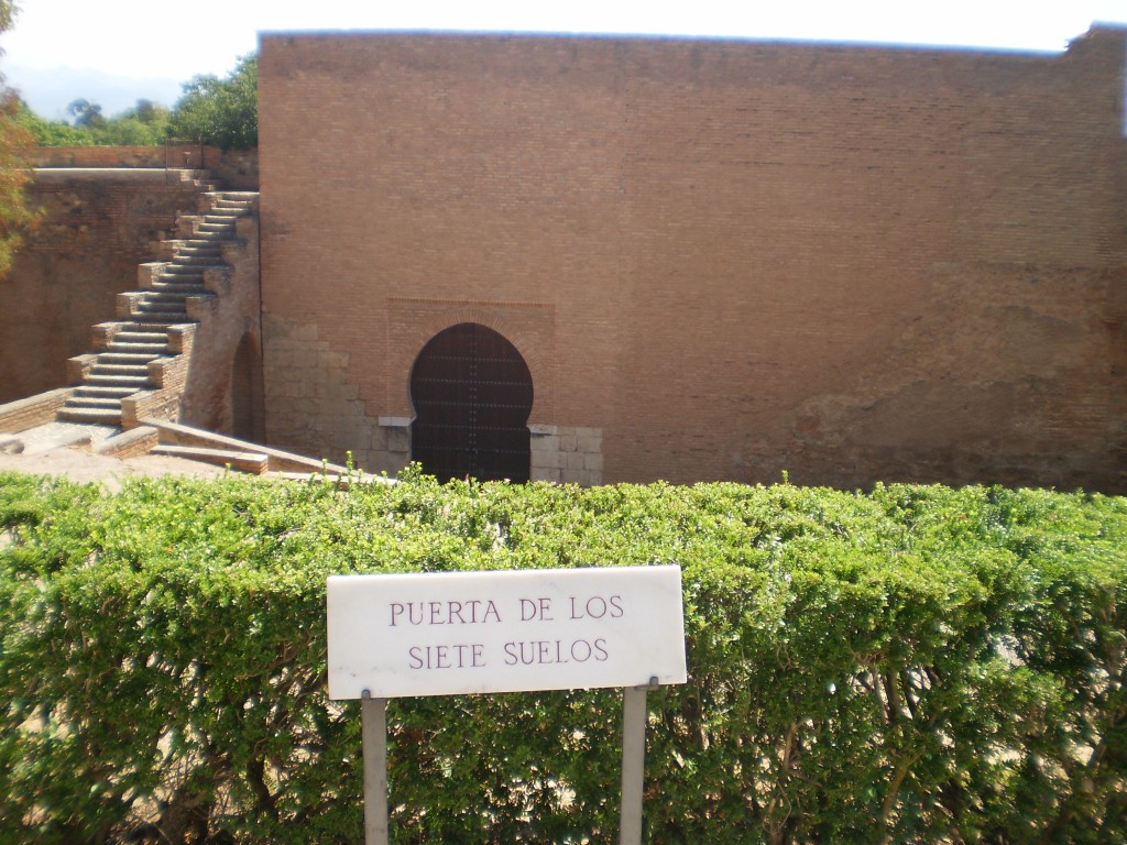 Puerta de los siete suelos